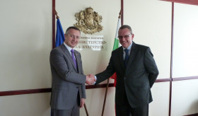 Среща на посланик Арсен Схоян с  министъра на културата на България Петър Стоянович