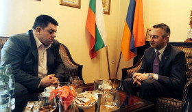 Среща в посолството на Република Армения