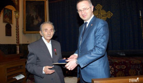 Заслужилият педагог бе награден с медал „Уилям Сароян” от Министерството на диаспората на Република Армения