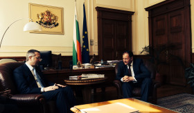 Посланик Арсен Схоян се срещна с  председателя  на Народното събрание на Република България Михаил Миков 